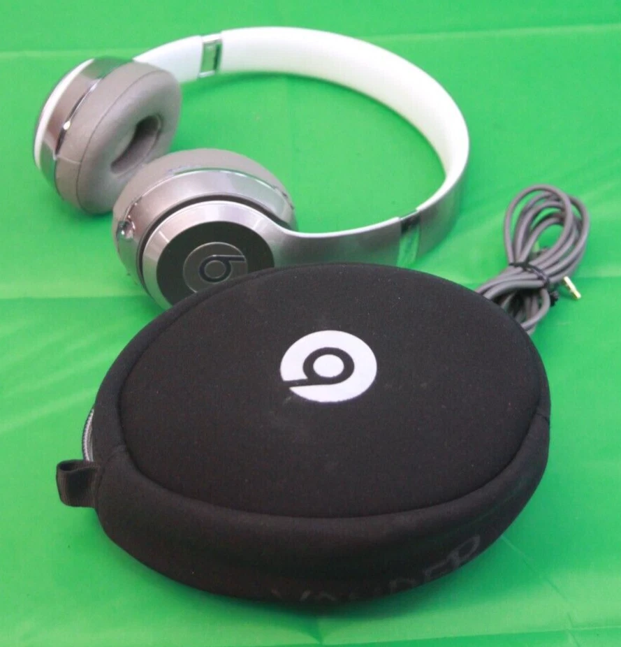 ビーツソロ2美品 Beats by Dr. Dre Solo2 Silver Headphones for Sale - eBay