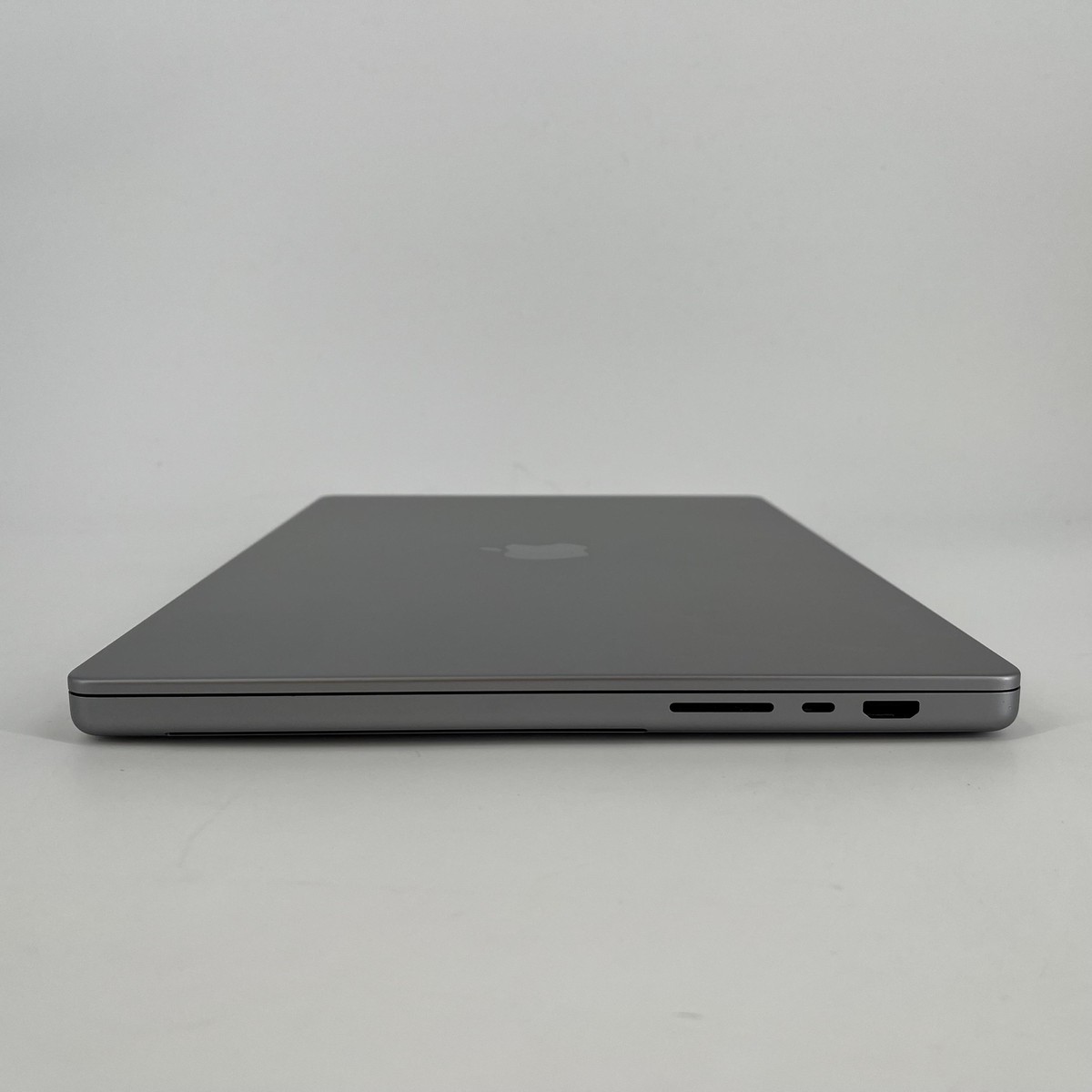 MacBook Pro 16 2021 M1 Max 10-Core CPU 32-Core 32GB 1TB MacBook Pro 16 2021 M1 Max 10-Core CPU 32-Core 32GB 1TB