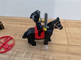 LEGO Castle 6009 Black Knight 100% Complete with New Plumes