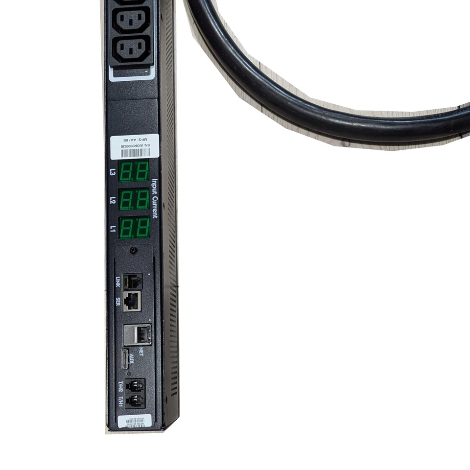 Server Technology C1S24VS-YCFA11A0 Smart PDU 208V 3-Phase 25-Outlets L21-30P - Image 2 of 3