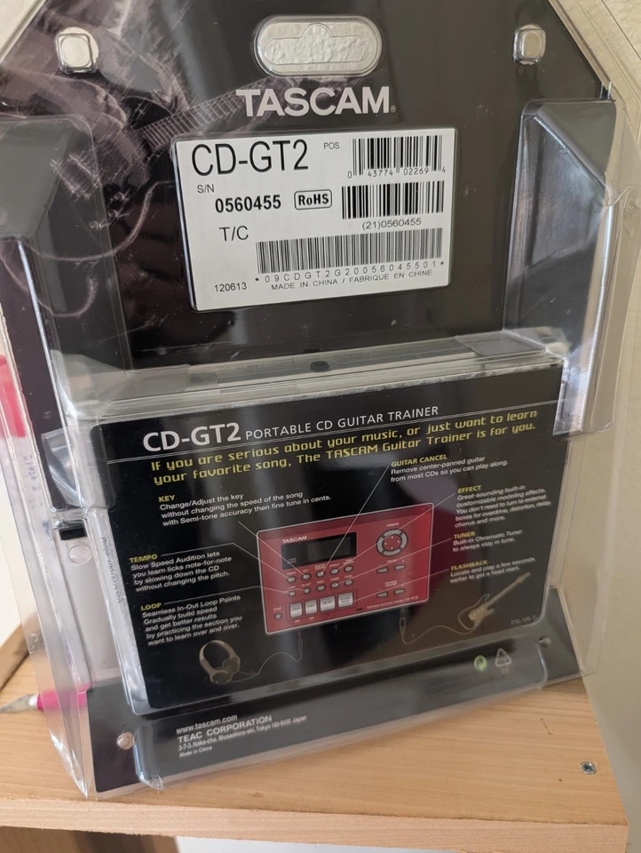 (NEU) TASCAM CD-GT2 tragbarer CD-Gitarrentrainer ** NEU...NIE GEÖFFNET!! - Bild 2 von 2
