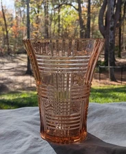 Pink QUEEN MARY or PRISMATIC Anchor Hocking Depression Glass Vase Art Deco