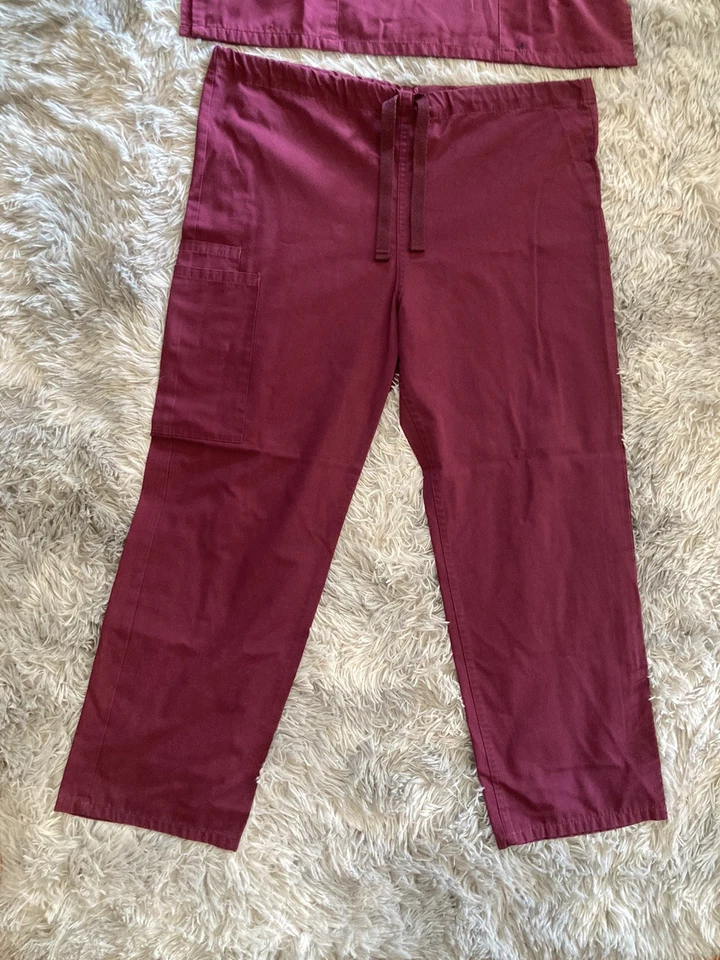 Conjunto Médico Exfoliante UA Púrpura Para Mujer Talla Pequeña Pantalones Exfoliantes Foto 2 de 4