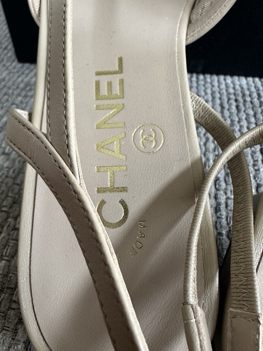 Size 40EU NEW CHANEL 25S Beige Embroidery Cap Toe CC