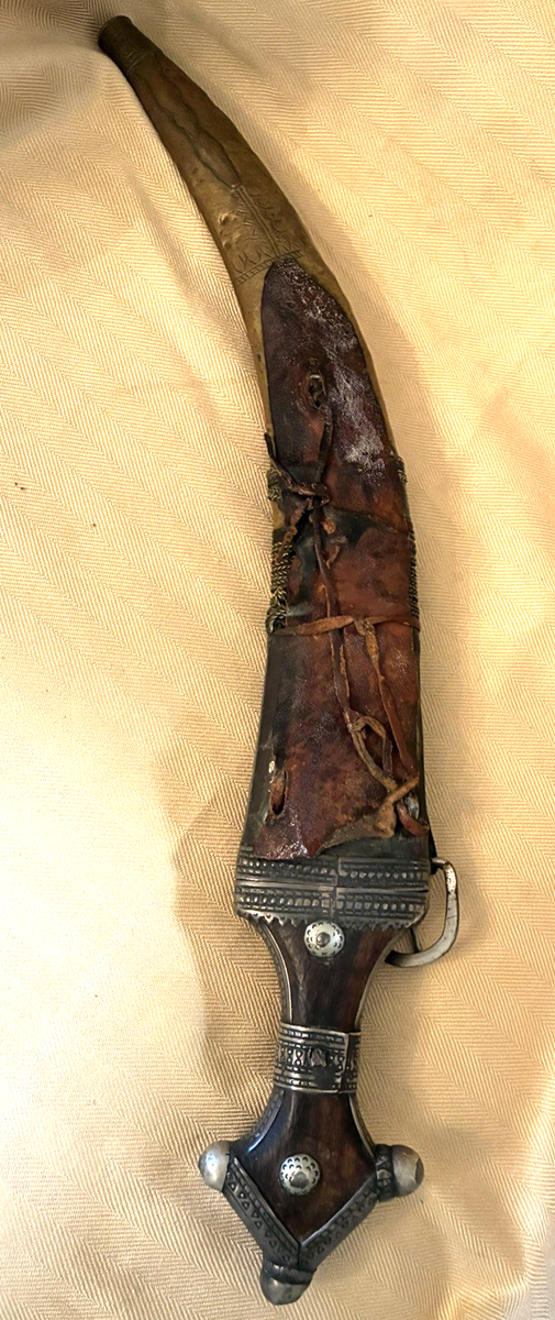 Jambiya Ceremonial Yemenese 16 inch Dagger with curved blade in