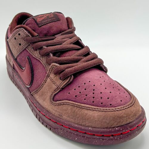 Nike SB Dunk Low City of Love Burgundy Crush - Picture 1 of 9