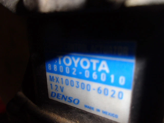 Unidad de control de crucero Toyota Solara 99 00 01 02 03 Foto 3 de 4