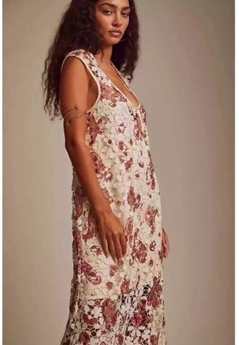 NEW FREE PEOPLE Sz XS LILLY LACE MAXI CROCHET LACE DRESS - Picture 3 of 4