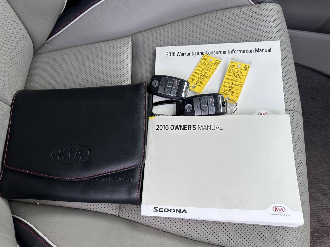 2016 Kia Sedona EX 4dr Mini Van thumbnail 38