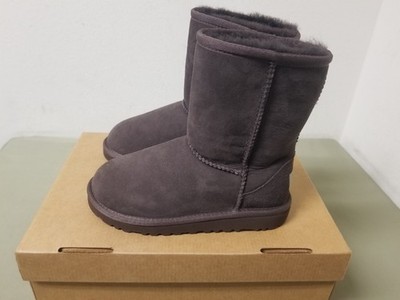 New UGG austrailia Classic Kids Boots. 5251