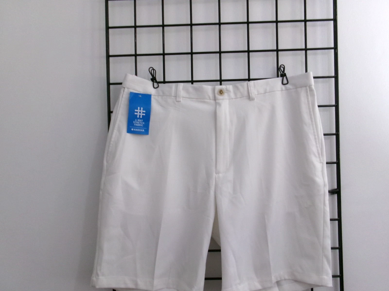 "NEW" HAGGAR / ORG $55 🔥SIZE 40==WHITE / PERFORMANCE COOL 18 GOLF SHORTS