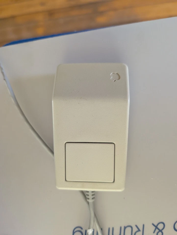 Apple Macintosh Modelo Clásico M0420 Botas al Disco Ratón Indicador Teclado Sin Caja Foto 3 de 4