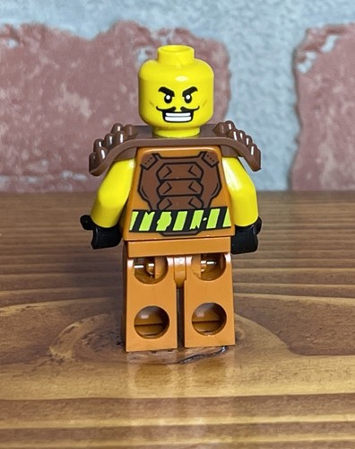 Lego Minifigure Wallop (CTY1318) From Stuntz Set 60297 - Picture 6 of 12