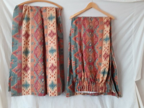 Pair of Striped/Patterned Curtains. Length 5 Foot. Total Width 17 Foot 6 Inch. - Picture 5 of 7
