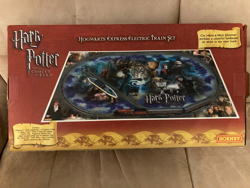 Hornby Hogwarts Express Goblet Of Fire Harry Potter Set - Image 2 of 4