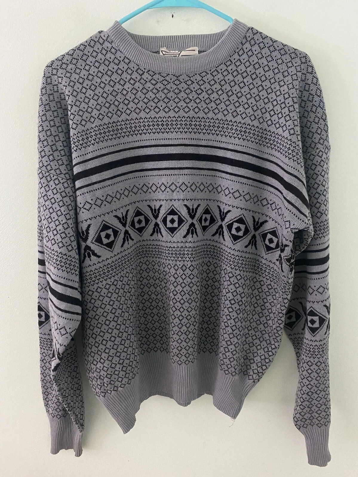 VTG TYROLIA BY HEAD Mens M Gray Aztec Geometric Ski Lodge Sweater Wool Blend
Opens in a new window o