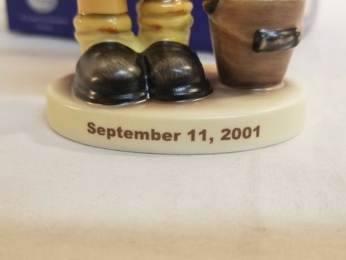 M. J. Hummel Figurine New York Firefighter #1449 September 11 2001 Limited - Picture 8 of 8