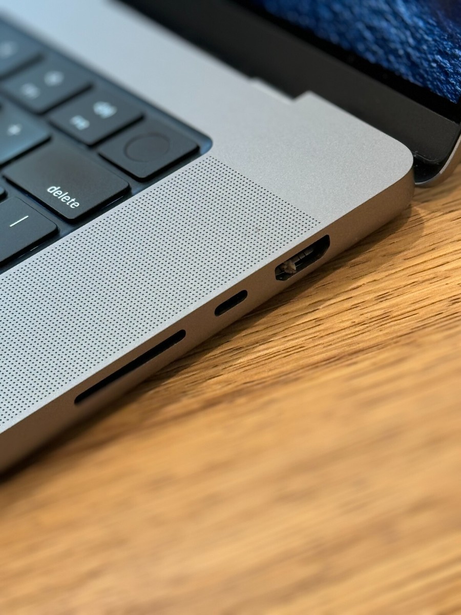 【本日限定】MacBookPro 2021 M1pro16GBシルバー16インチ MacBook Pro 16