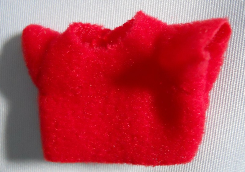 Disney FRIENDLY PLACES Winnie POOH'S CLASSIC RED SHIRT Miniature Sylvanian Bear