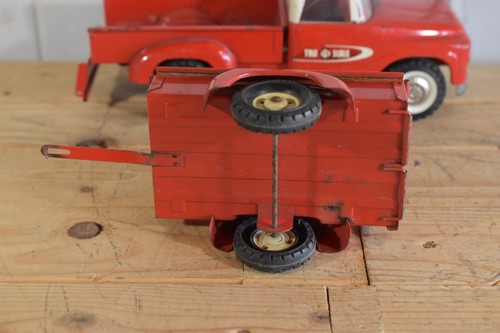 VINTAGE TRU SCALE INTERNATIONAL HARVESTER IH PICKUP TRUCK WITH TRAILER - Picture 12 of 13