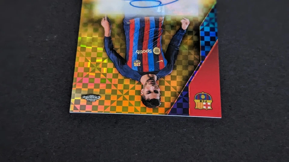 2023 Topps Chrome Barcelona Gold Checkerboard Auto #AU-TO Ferran Torres /99 - Image 2 of 4