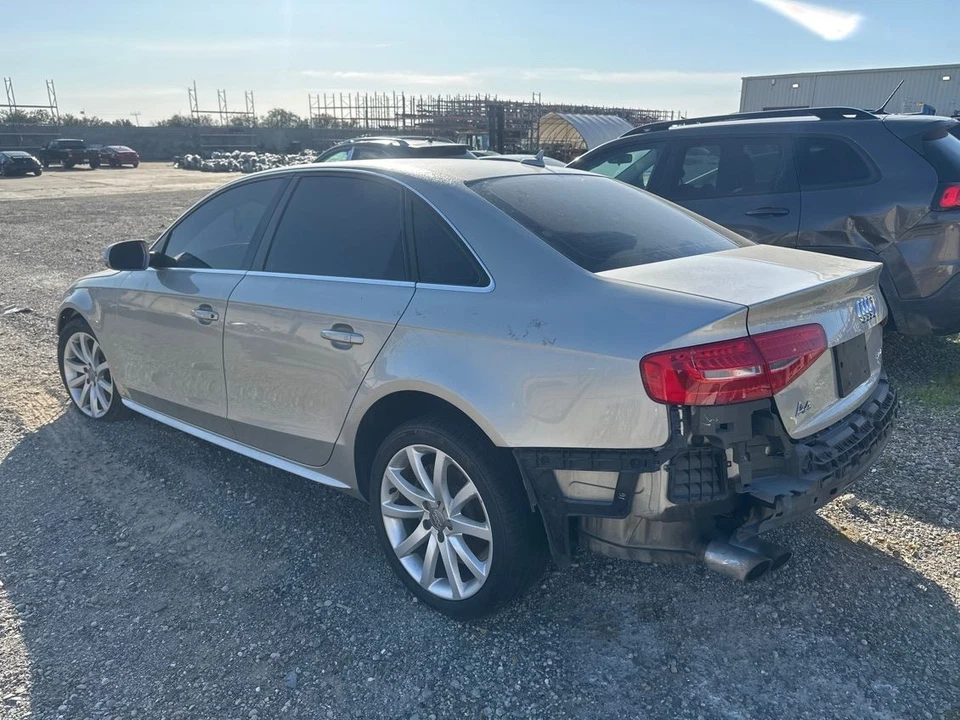 TRANSMISSION OIL COOLER 2014 AUDI A4 AUDI Foto 3 de 4