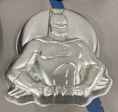 Vintage 1989 Wilton Batman Cake Pan Mold 2105-6501 Retired Birthday Theme