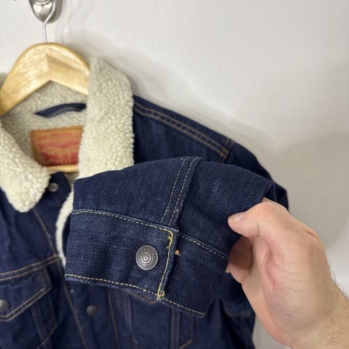 Levi’s Men Jacket Medium Blue Denim Sherpa Lined Trucker Jean Snap - Picture 2 of 7
