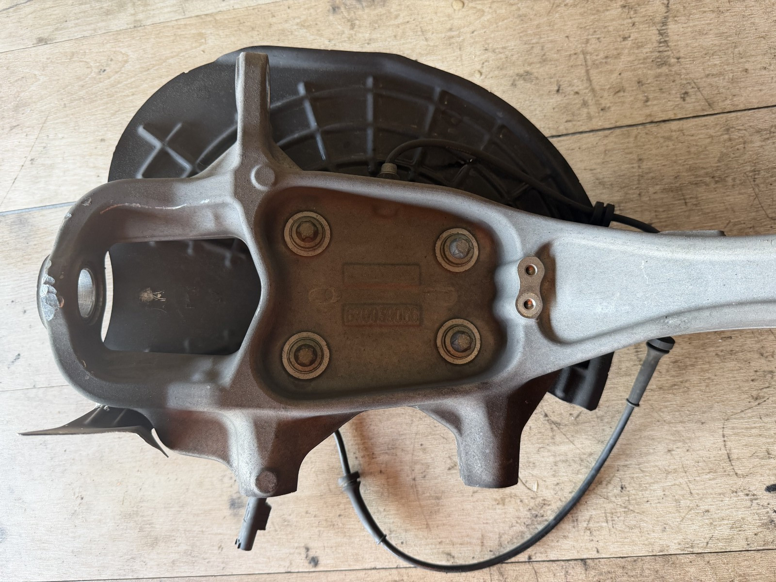 MASERATI GHIBLI OEM 17-24 FRONT SUSPENSION LEFT SIDE SPINDLE KNUCKLE & HUB