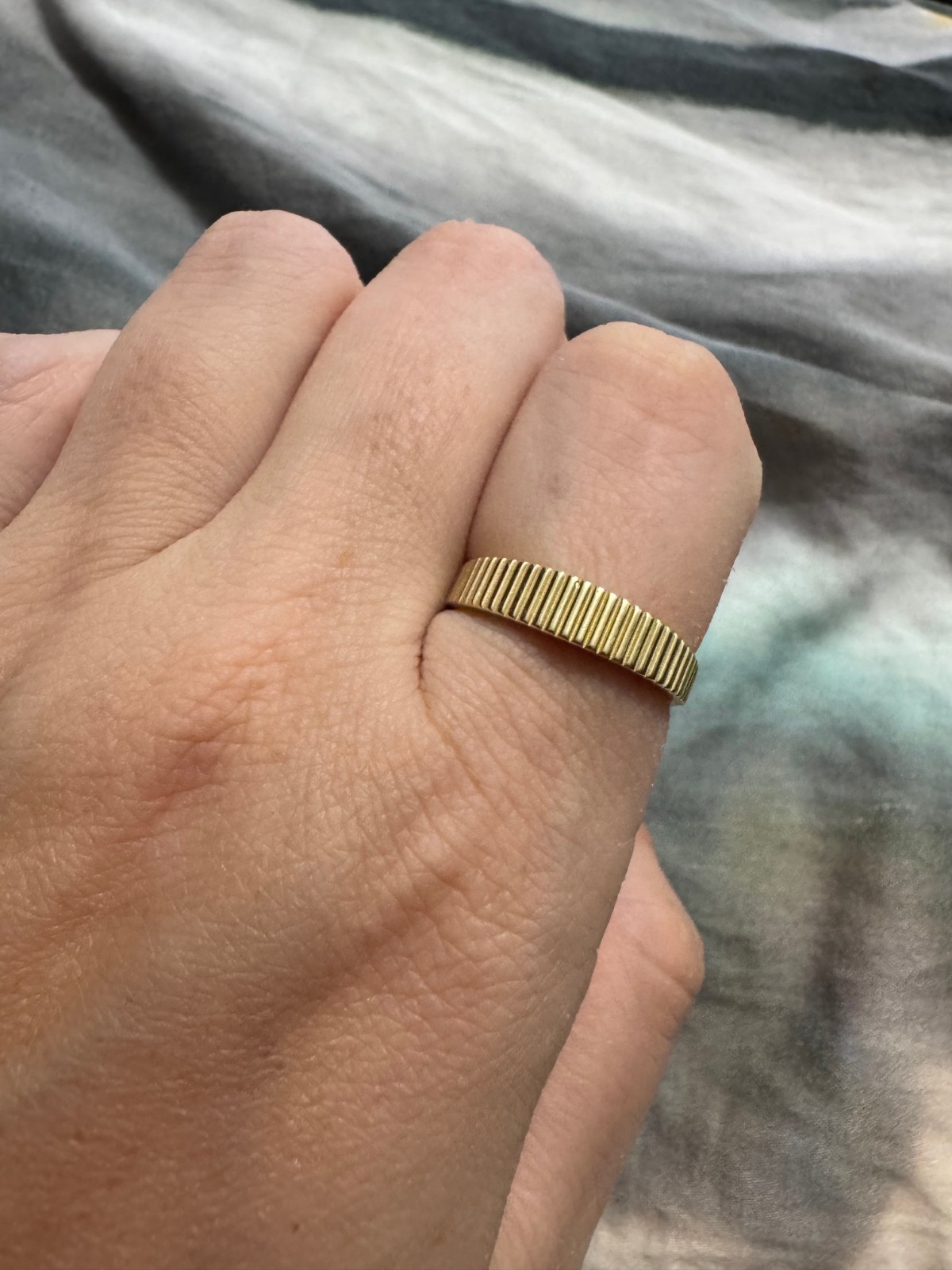 14K Solid Yellow Gold Ribbed Fluted Textured Band… - image 6
