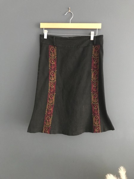Vintage Size 12 Black embroidered skirt Boho