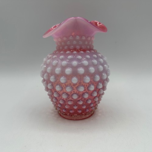 Fenton Cranberry schimmernde Nägel gekräuselte Dreieck Vase 5" hoch - Bild 2 von 8