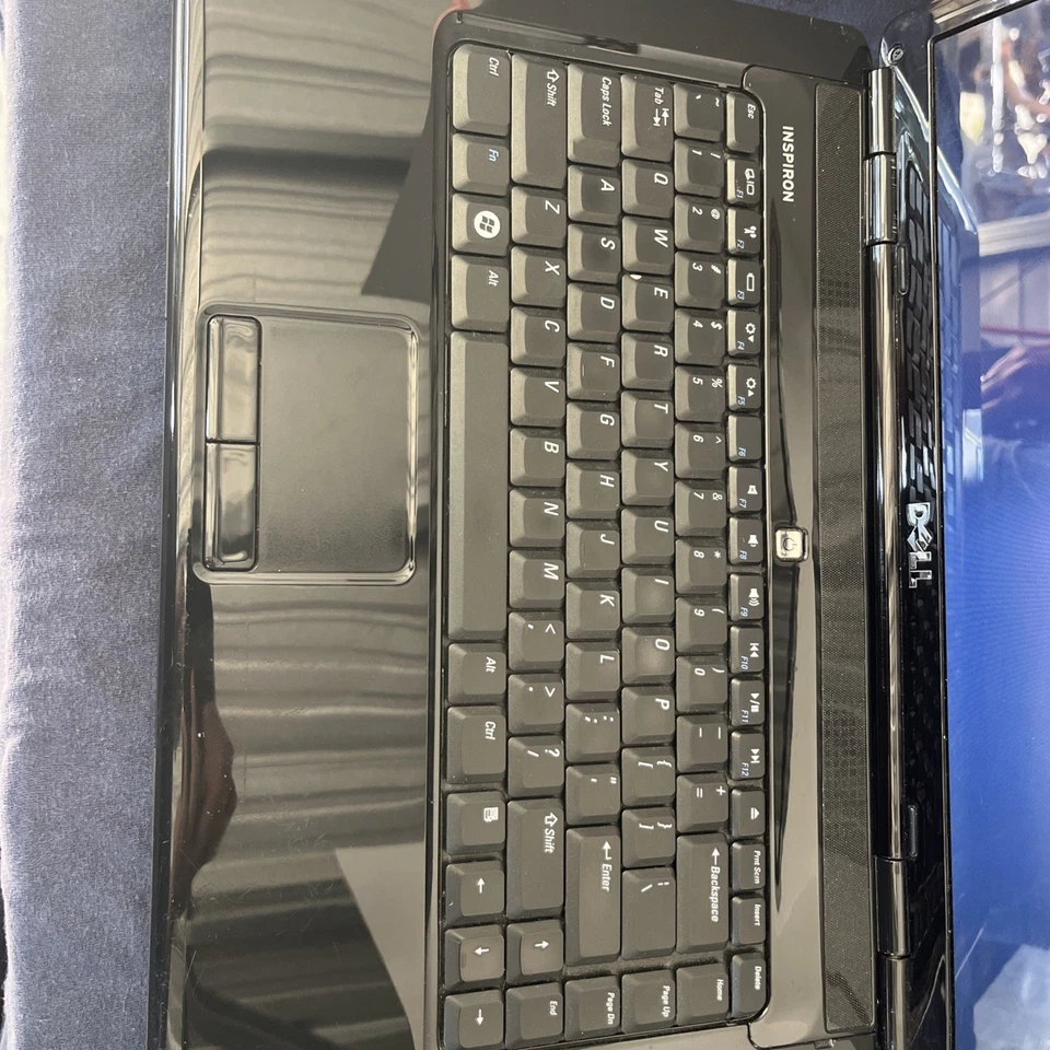 Dell Inspiron 1545 Laptop - Image 4 of 4