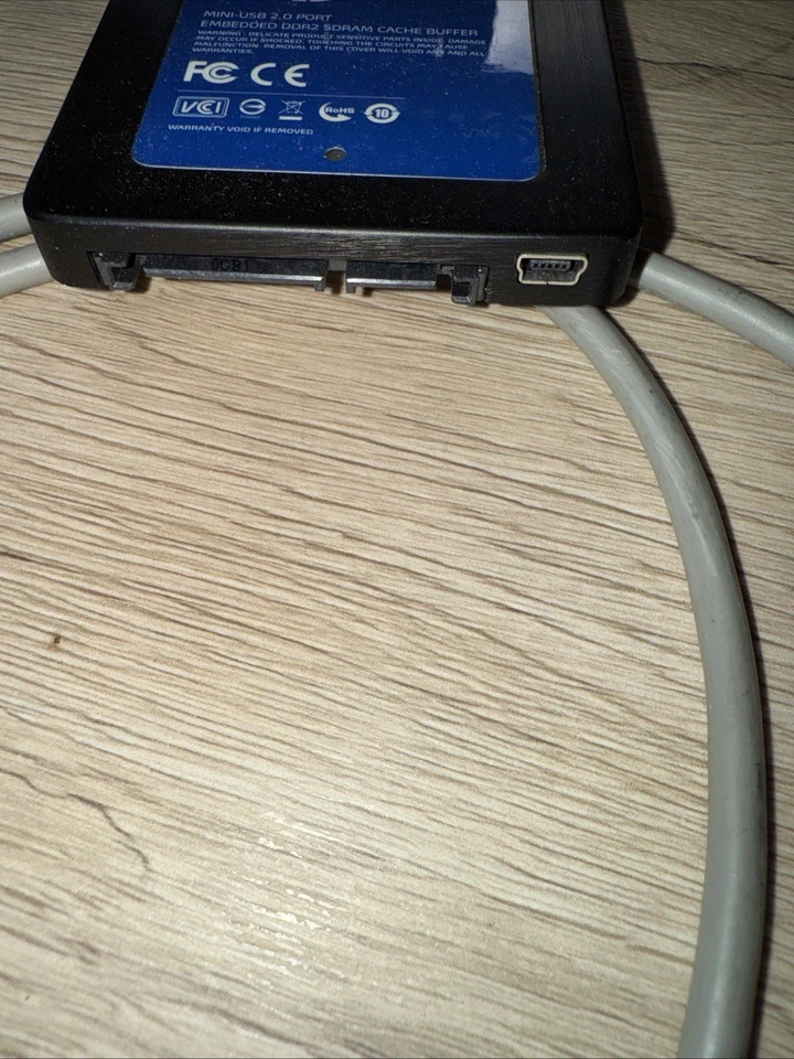 AData 2,5´´SATAII SSD 500Series S596Turbo mit USB-Anschluss Intern-Extern 32GB - Bild 2 von 4