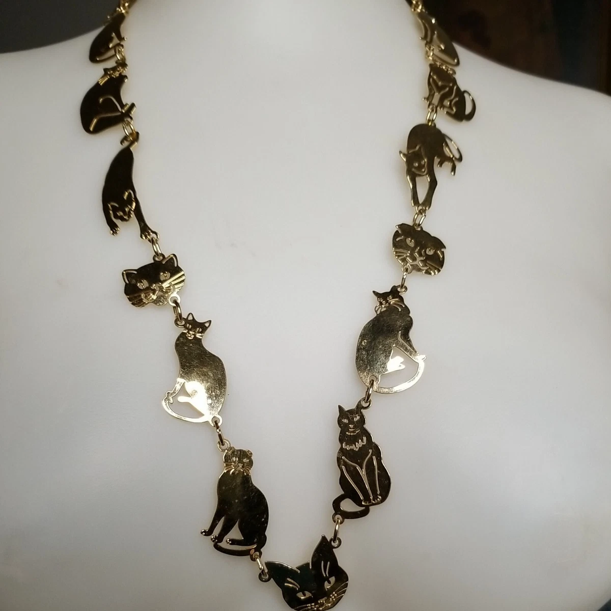 VINTAGE WILD BRYDE GOLD TONE CAT LINK NECKLACE