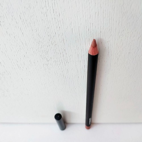 1x MAC Lip Pencil Lip Liner, Shade: Stripdown, 1.45g / 0.05oz, Brand New! - Picture 3 of 5