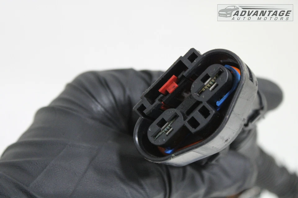 2015-2020 CHEVROLET SUBURBAN BATTERY MAIN POSITIVE WIRE HARNESS CABLE OEM - Image 3 of 4