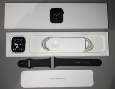 Apple Watch SE (GPS) 44mm Space Grey Aluminum Case with Black Sport Band