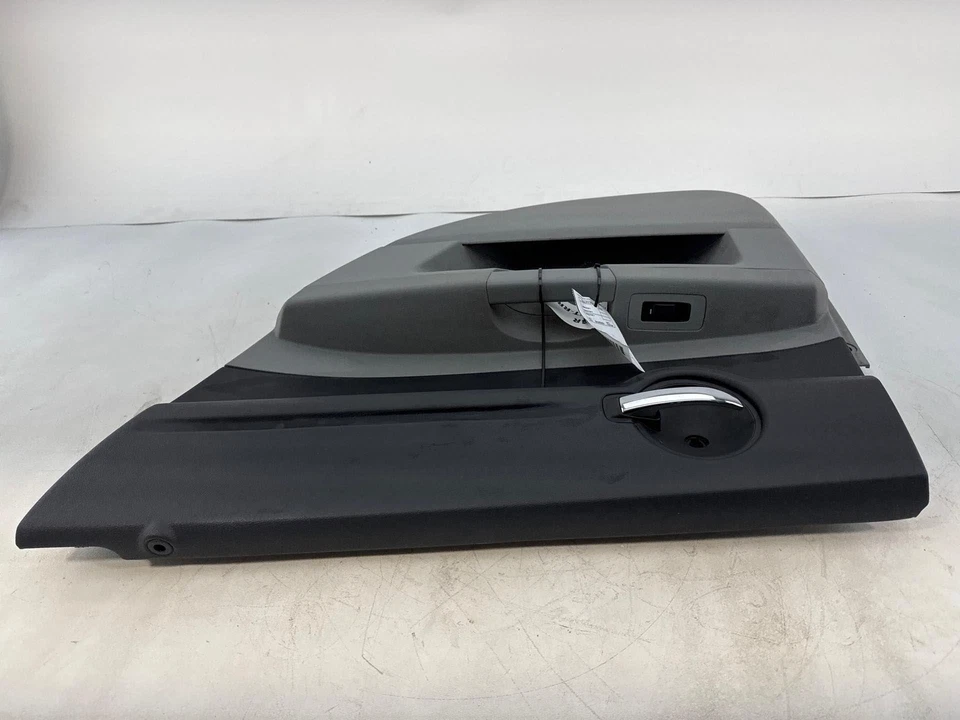 2007 道奇 Magnum 右后门面板装饰盖 Oem — 第 3/4 张图片