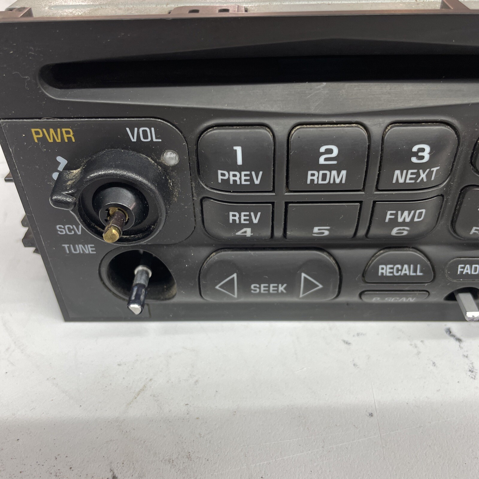 1995 2002 GMC Yukon Sierra Chevy Silverado Tahoe AM FM Radio CD Player