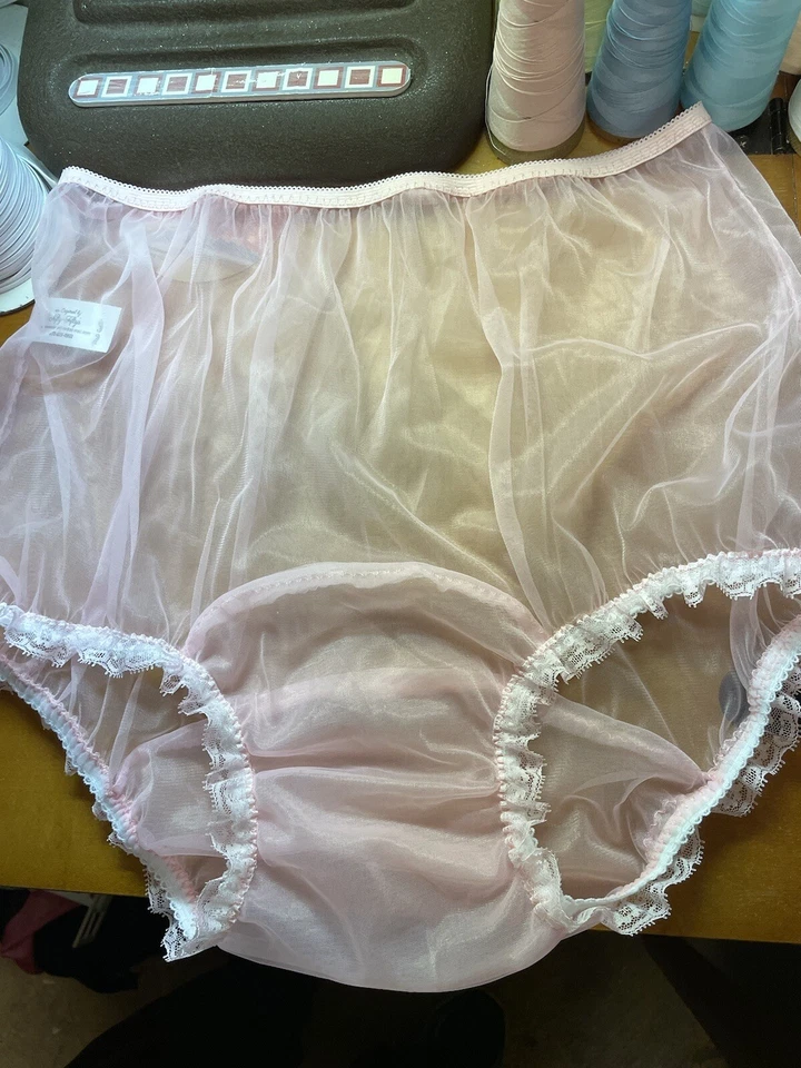 Vintage Style One sheer NYLON PANTIE Long Wide Double GUSSET Pink W/ Lace - Image 2 of 4