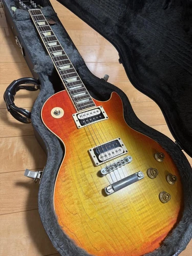 Considering Selling From A Buyer Store Gibson Les Paul Standard Sunburst