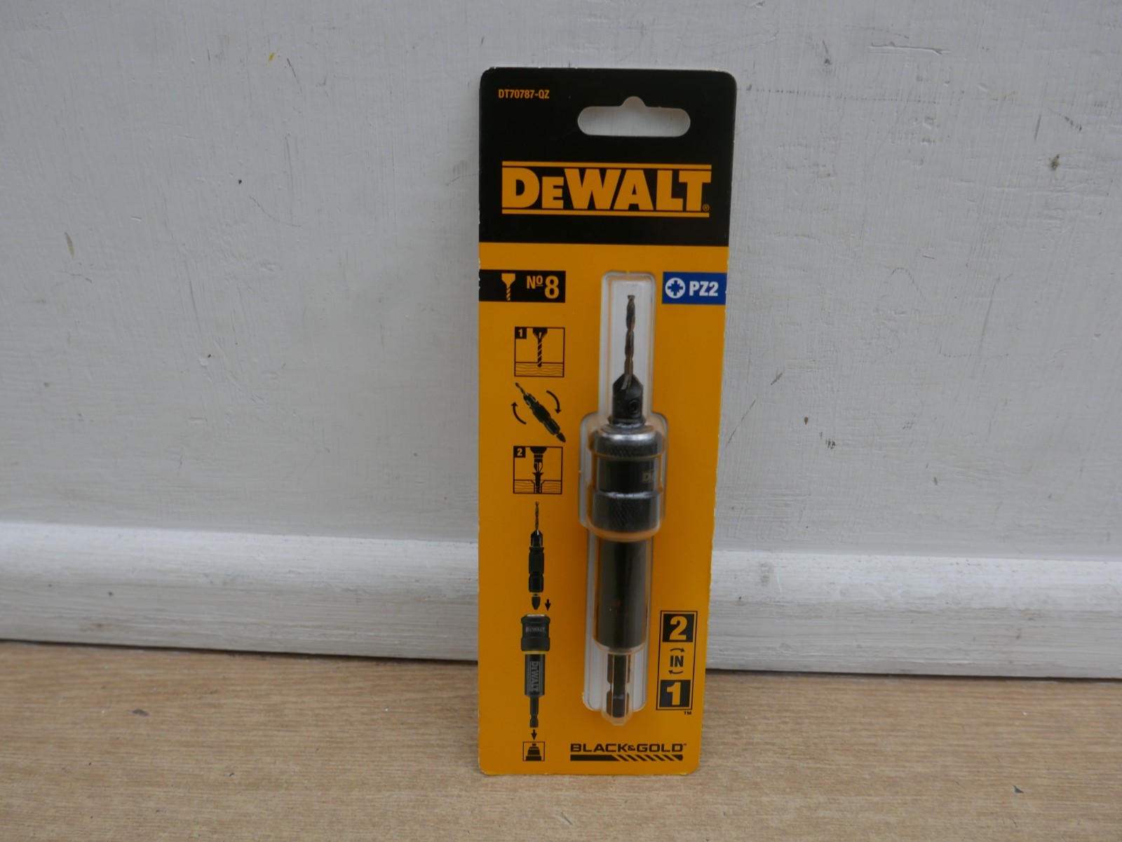 DeWALT DT70787 No8 FLIP & DRIVE 2 IN 1 DRILL & SCREWDRIVER BIT HOLDER