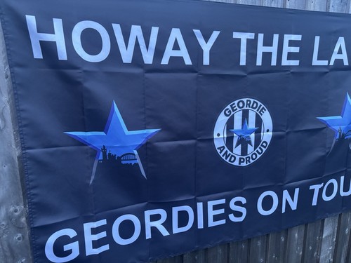 Newcastle Flag - Toon Toon Army 5ft x 3ft Newcastle Wembley Flag Newcastle Flag - Picture 2 of 6