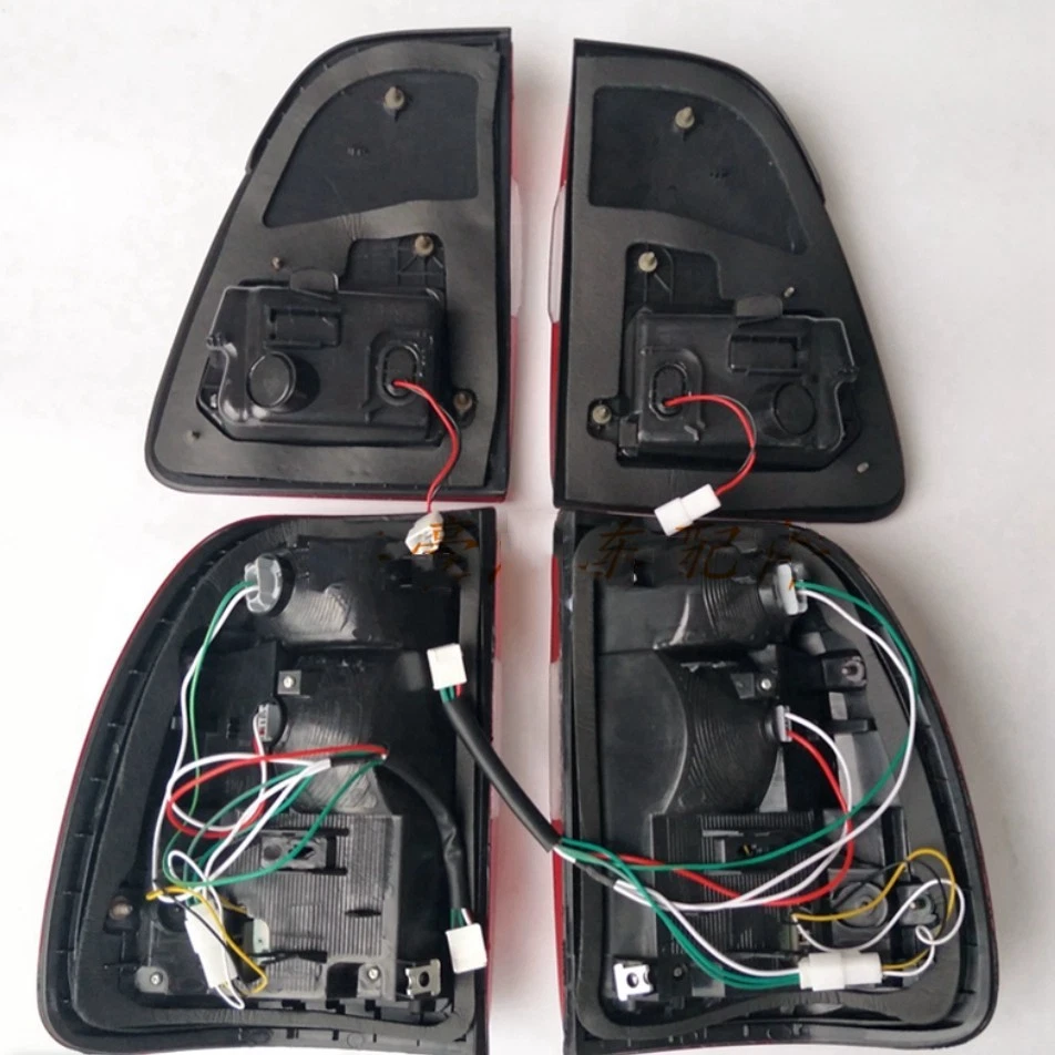 Juego de 4 luces traseras LED traseras para Toyota Land Cruiser 100 LC100 4500 1998 2007 Foto 3 de 4