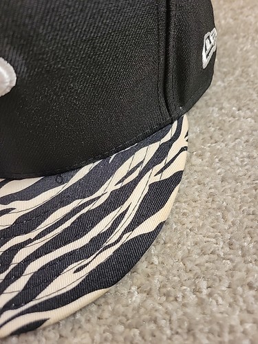 Mens Miami Heat New Era 9Fifty Zebra Print Hat Hardwood Classics SnapBack Cap - Picture 3 of 13