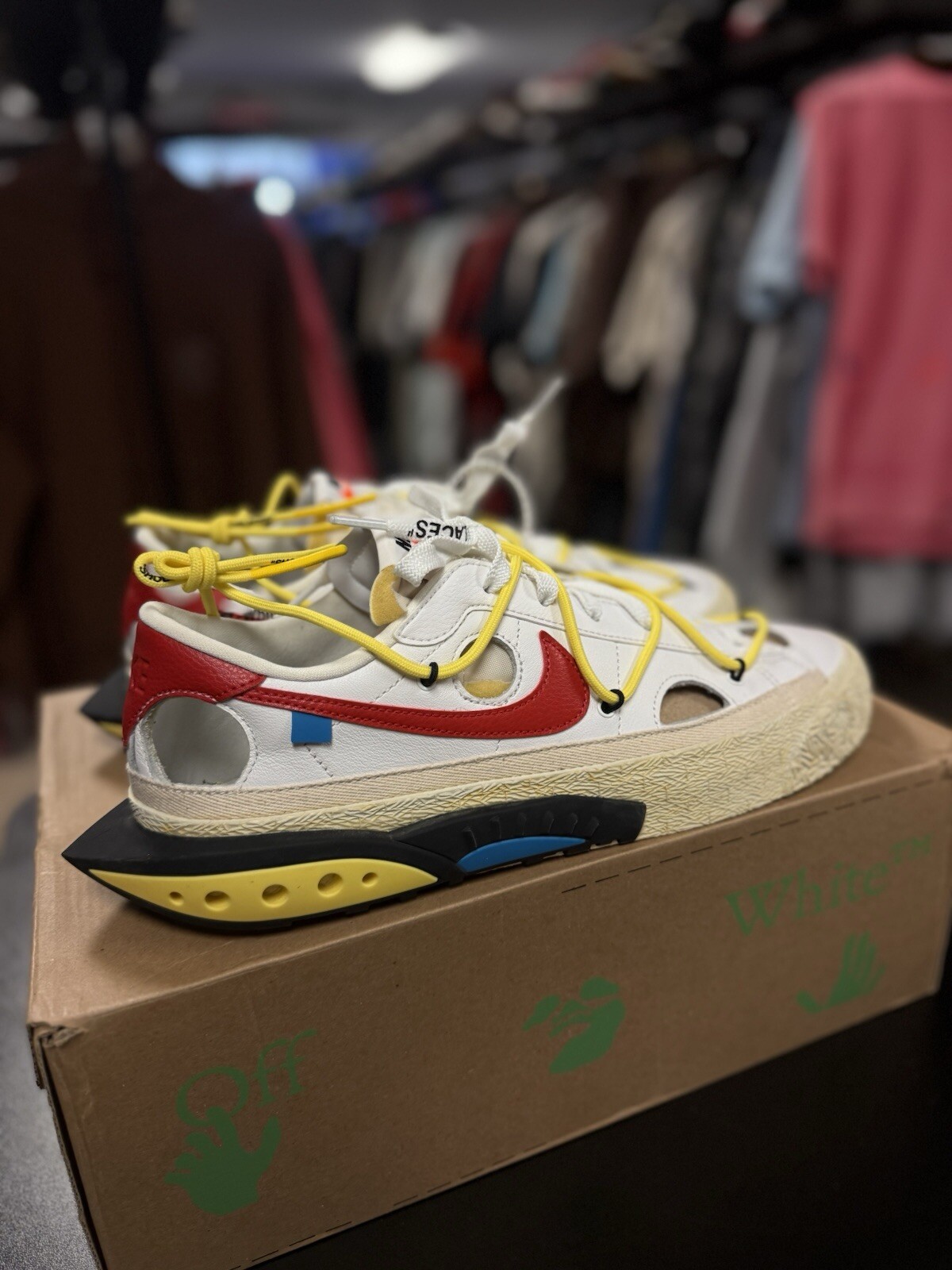 OFF WHITE X NIKE Blazer Basso '77 Off White Bianco Rosso Universitario DH7863 100 Uomo Taglia 11