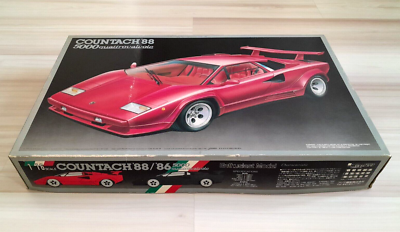 あ*め様 フジミ COUNTACH '88 5000 1/16スケール Lamborghini Countach '88 5000 quattrovalvole in 1:16 scale