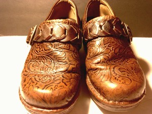tooled leather clogs