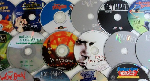 DVD Lot Of Approx 75 DVD’s - DIscs Only No Cases / All Need Resurfacing - Picture 10 of 20
